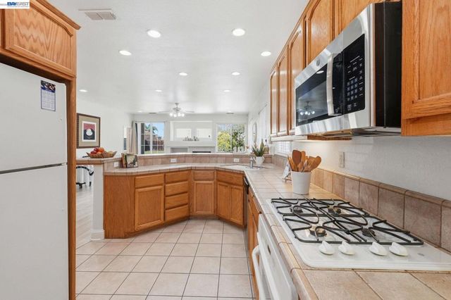 1339 Cherry Blossom, Tracy, CA 95377