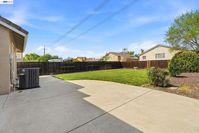 1339 Cherry Blossom, Tracy, CA 95377