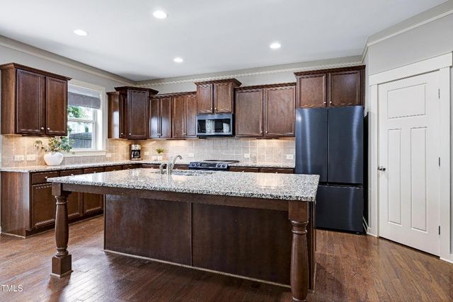 719 Shoals Lake Drive, Fuquay Varina, NC 27526