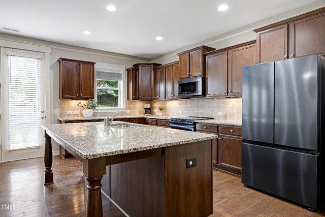 719 Shoals Lake Drive, Fuquay Varina, NC 27526