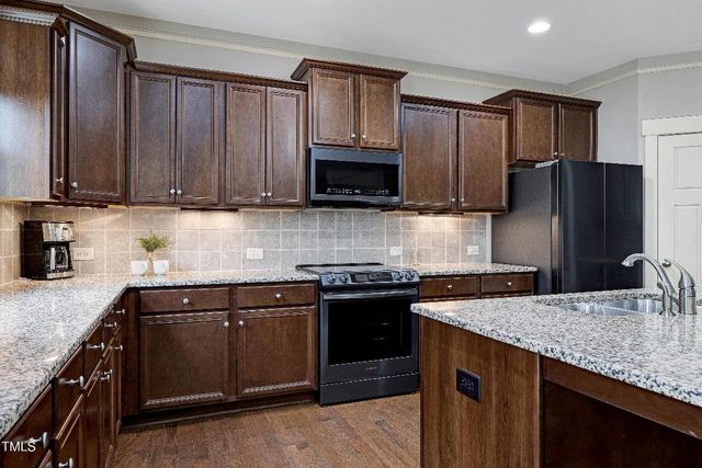 719 Shoals Lake Drive, Fuquay Varina, NC 27526