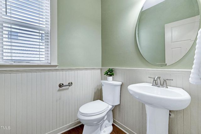 719 Shoals Lake Drive, Fuquay Varina, NC 27526