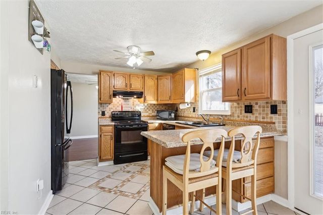 928 Chatsworth DR, Newport News, VA 23601