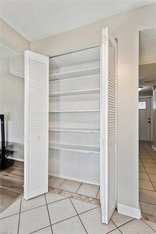 928 Chatsworth DR, Newport News, VA 23601