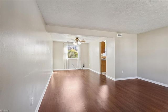 928 Chatsworth DR, Newport News, VA 23601