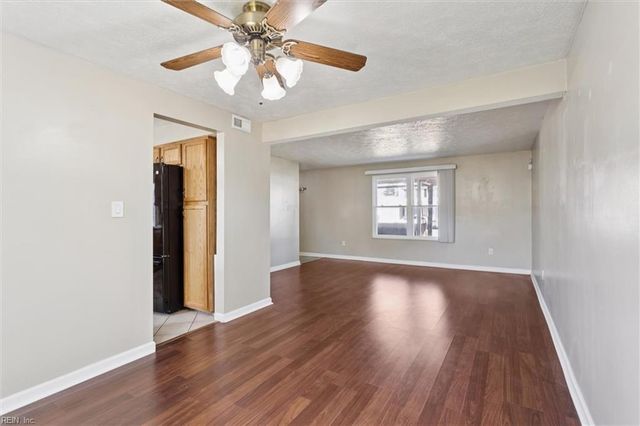 928 Chatsworth DR, Newport News, VA 23601