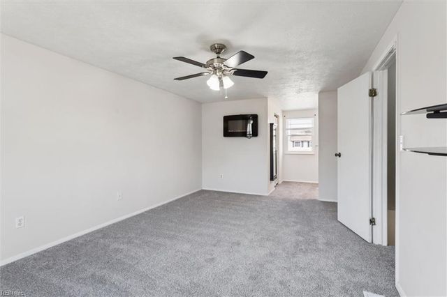 928 Chatsworth DR, Newport News, VA 23601