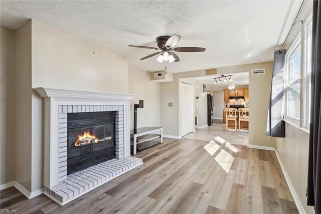 928 Chatsworth DR, Newport News, VA 23601