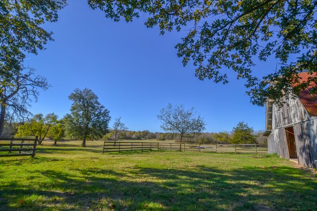 10600 River Ranch Rd, Kemp, TX 75143