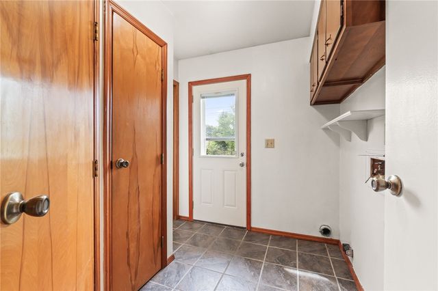 230 S Dorset Road, Troy, OH 45373