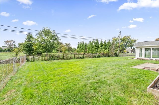 230 S Dorset Road, Troy, OH 45373