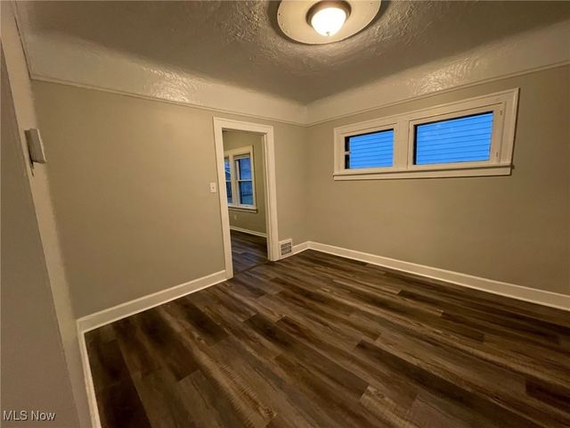 907 Rondel Road, Cleveland, OH 44110