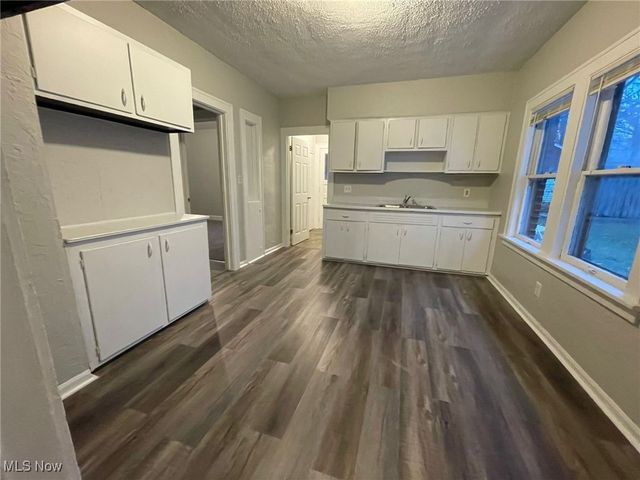 907 Rondel Road, Cleveland, OH 44110