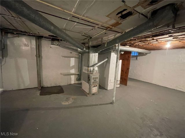 907 Rondel Road, Cleveland, OH 44110