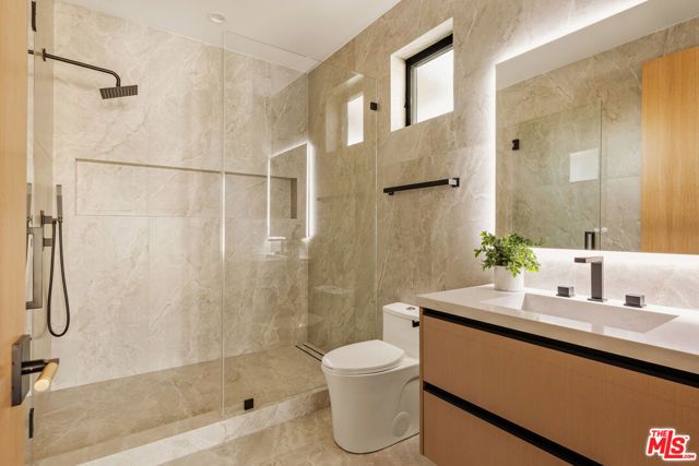 12952 Huston Street, Sherman Oaks, CA 91423