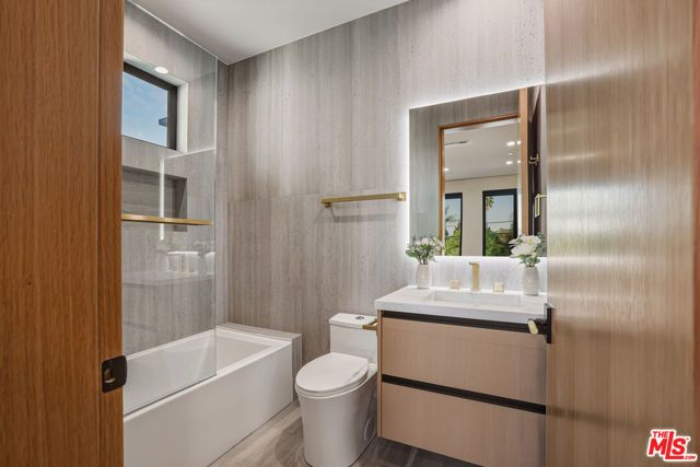 12952 Huston Street, Sherman Oaks, CA 91423