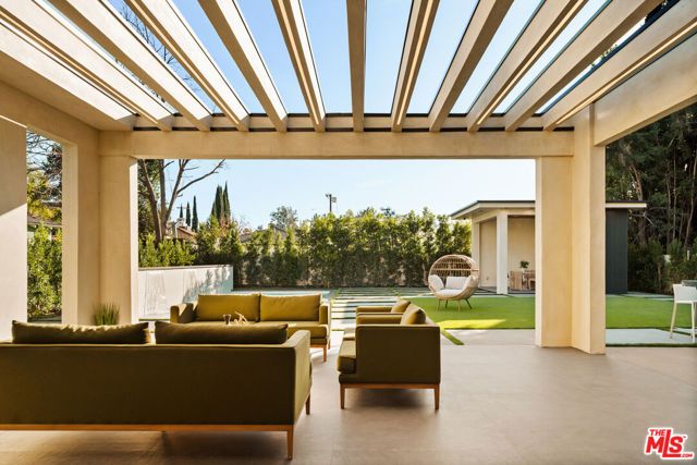 12952 Huston Street, Sherman Oaks, CA 91423