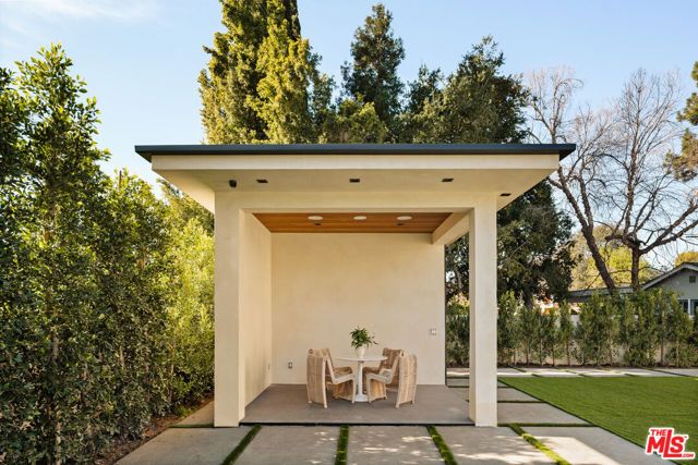 12952 Huston Street, Sherman Oaks, CA 91423