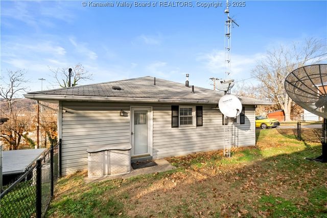 308 Elm Street, South Charleston, WV 25303