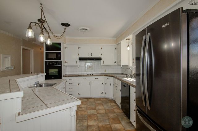 1728 WANDA DRIVE, Vernon, TX 76384