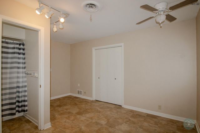 1728 WANDA DRIVE, Vernon, TX 76384