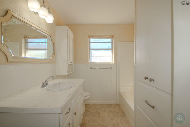 1728 WANDA DRIVE, Vernon, TX 76384