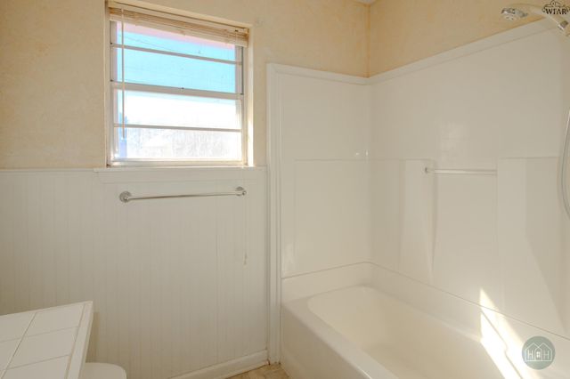 1728 WANDA DRIVE, Vernon, TX 76384