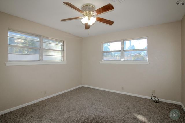 1728 WANDA DRIVE, Vernon, TX 76384