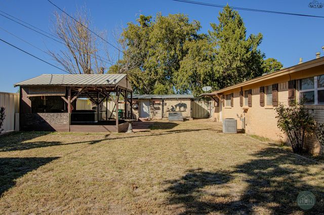 1728 WANDA DRIVE, Vernon, TX 76384