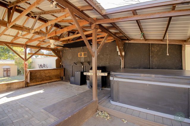 1728 WANDA DRIVE, Vernon, TX 76384