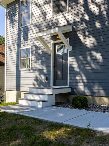 7 Douglas Street B, Poughkeepsie, NY 12603