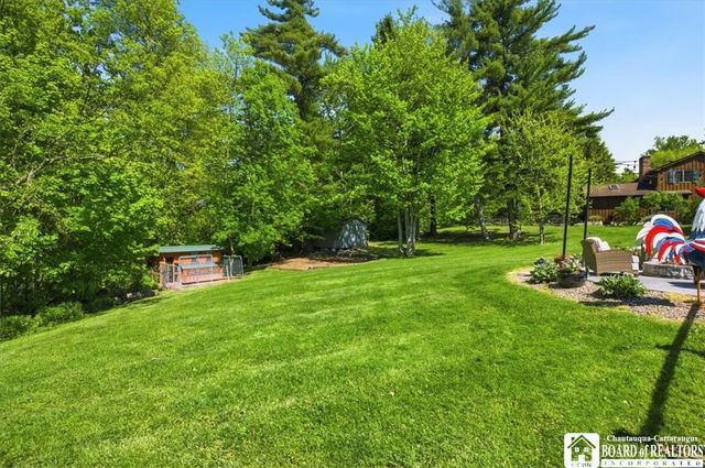 5343 Oakridge Drive, Hamburg, NY 14075
