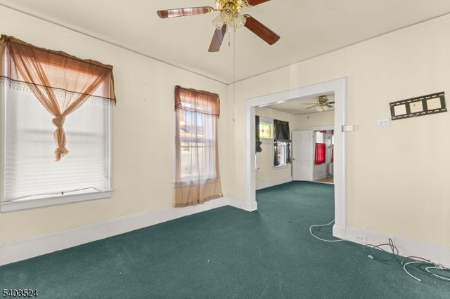 146 E 10Th Ave 2, Roselle Boro, NJ 07203