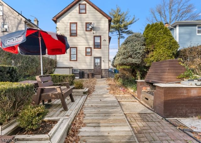 146 E 10Th Ave 2, Roselle Boro, NJ 07203