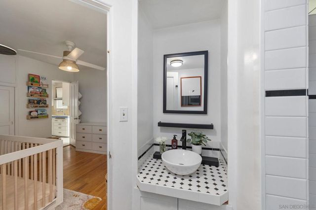 4405 New Hampshire St., San Diego, CA 92116