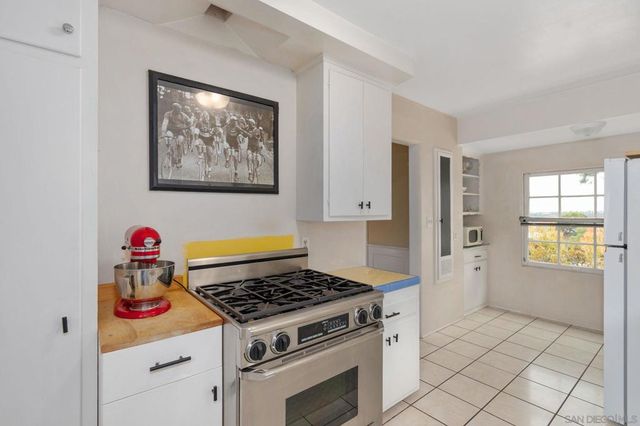 4405 New Hampshire St., San Diego, CA 92116