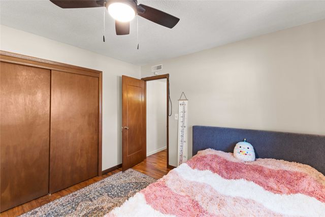 1900 50th Street 9, Des Moines, IA 50310