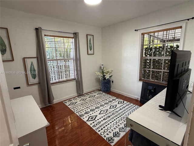 840 NW 130th St, North Miami, FL 33168