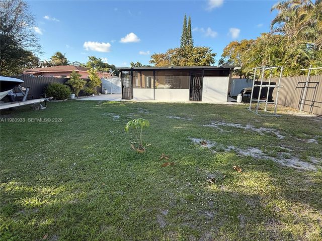 840 NW 130th St, North Miami, FL 33168