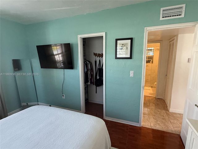 840 NW 130th St, North Miami, FL 33168