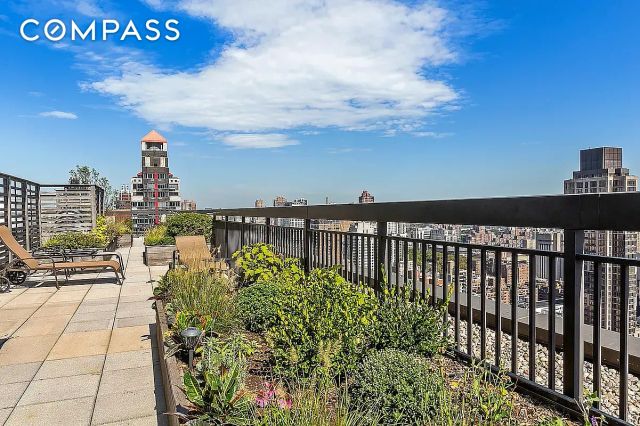 300 E 59th St Apt 705, New York City, NY 10022