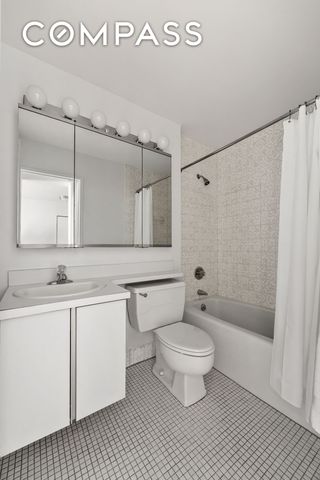 300 E 59th St Apt 705, New York City, NY 10022