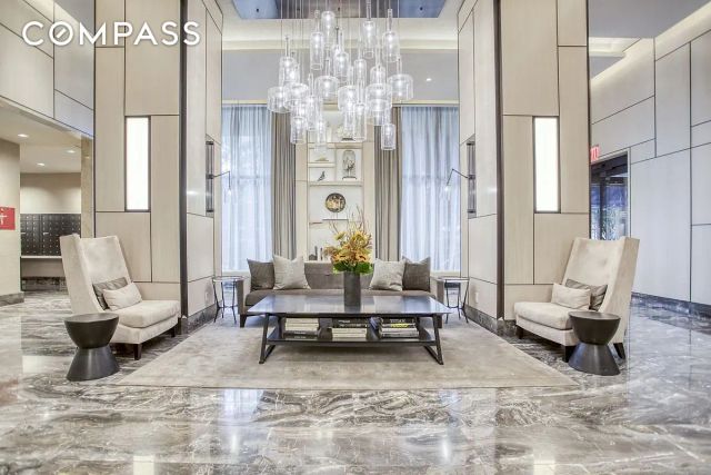 300 E 59th St Apt 705, New York City, NY 10022