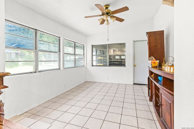302 Redcliff, San Antonio, TX 78216