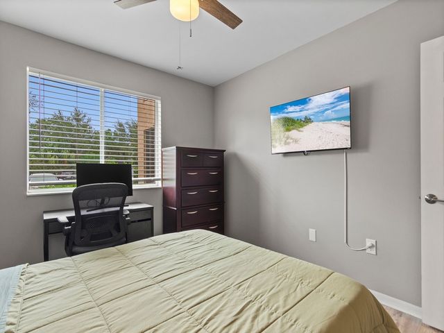 1650 N 42nd Circle 109, Vero Beach, FL 32967