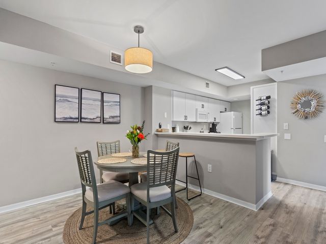 1650 N 42nd Circle 109, Vero Beach, FL 32967