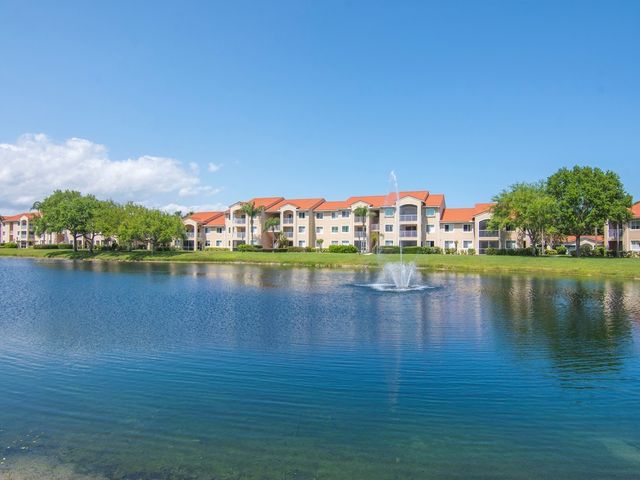 1650 N 42nd Circle 109, Vero Beach, FL 32967
