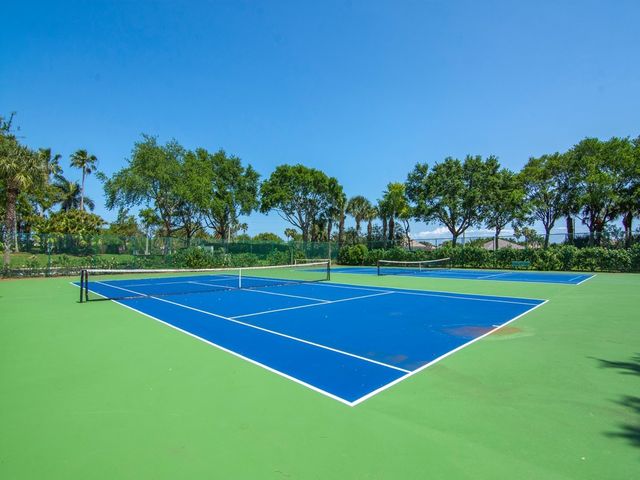1650 N 42nd Circle 109, Vero Beach, FL 32967