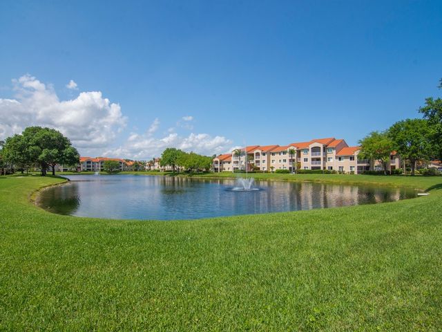 1650 N 42nd Circle 109, Vero Beach, FL 32967