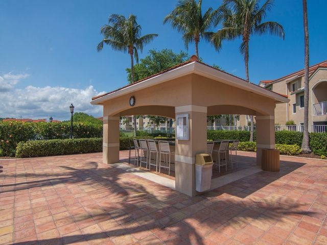 1650 N 42nd Circle 109, Vero Beach, FL 32967